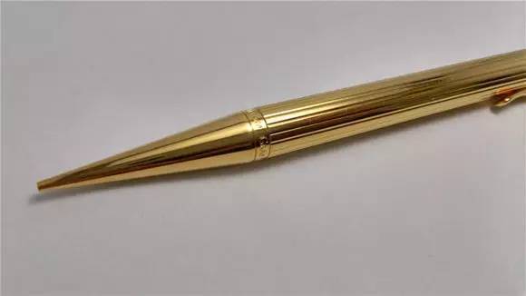 为什么自己买不上去新鲜的画材,廉价画材