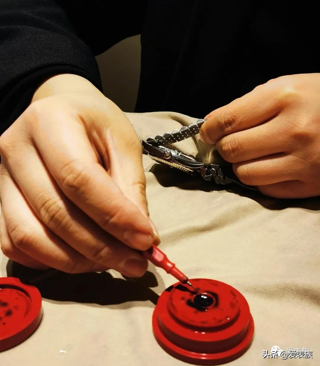 八年后携皇冠重回爱表一族，新年给自己的中年礼物