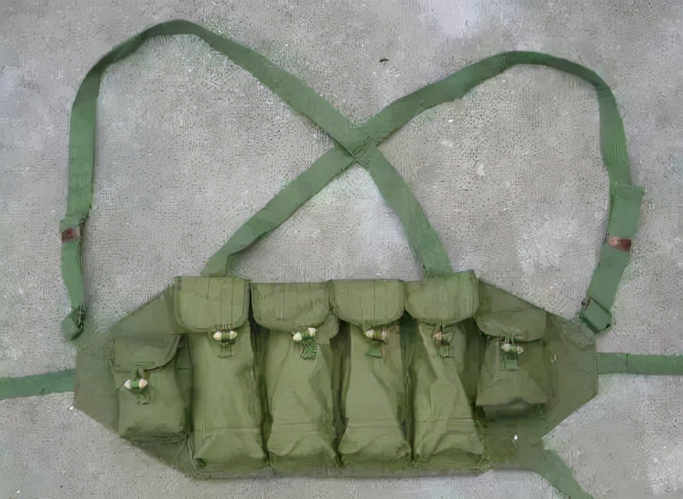 新式作战靴有没有钢板,新式作战靴配便装