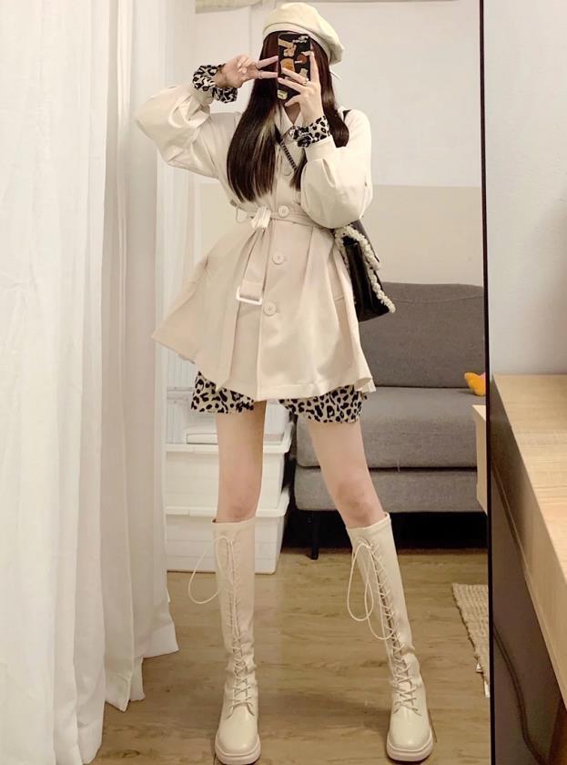 冬天穿小个子黑短靴,冬天穿短靴搭配什么外套好看