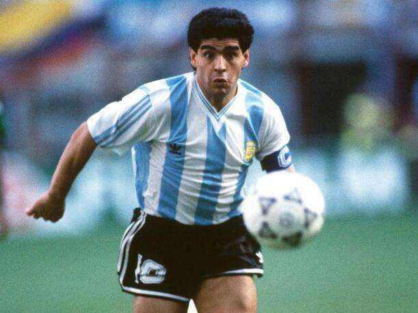 世界足坛历史十大中锋排名,现役世界10大前锋