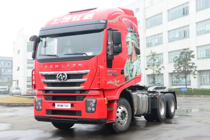 40年前的牵引车,50年红岩卡车