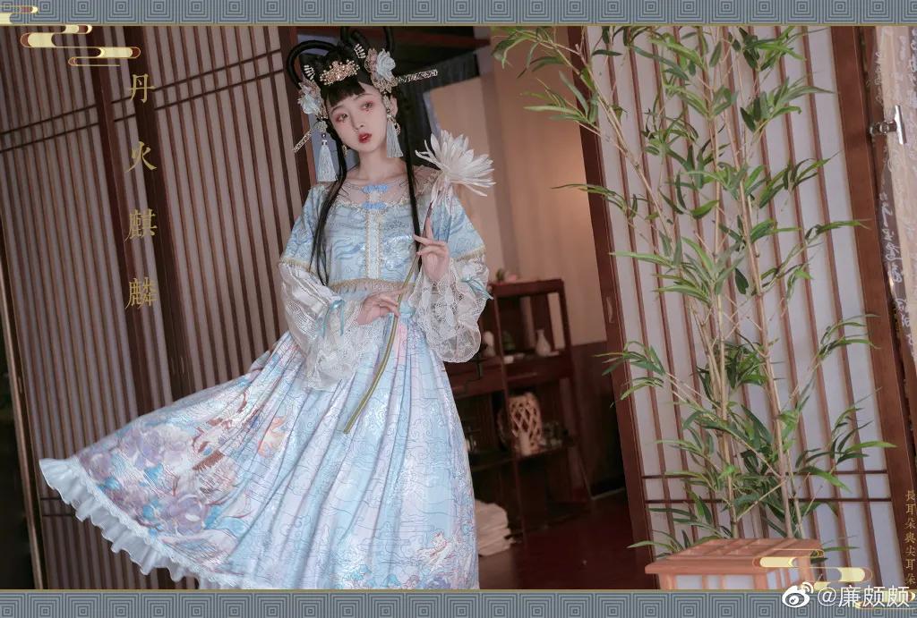 当心上当!萌新Lo娘该懂的Lo装交易“*规则潜**”,一定要小心的*局骗**