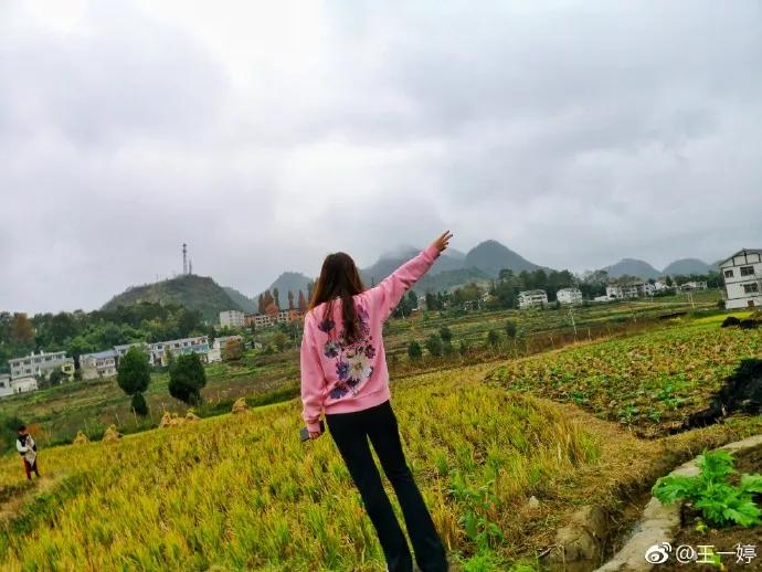 「早晚要认识」帅气逼人的国脚杨旭和他美艳女主持太太