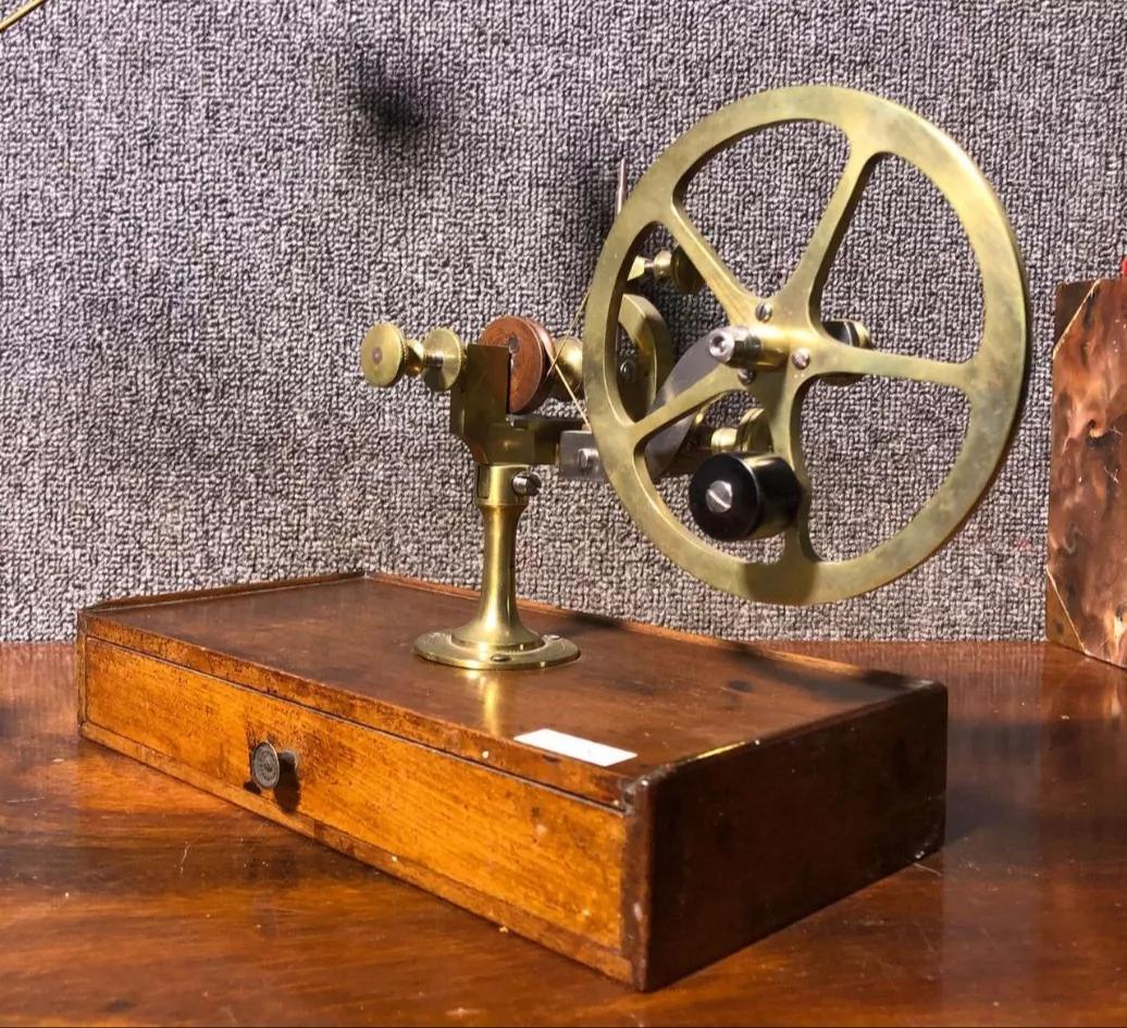 瑞士钟表机床,钟表小机床