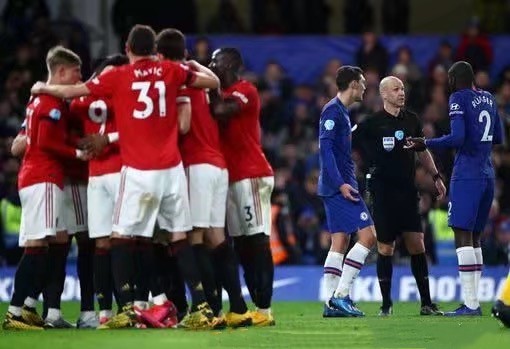 断子绝孙脚的致命一击,蓝军各项赛事4场不胜沦为笑柄