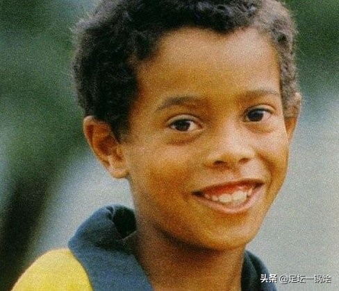 为什么说罗纳尔迪尼奥是舞者,巴西舞者罗纳尔迪尼奥