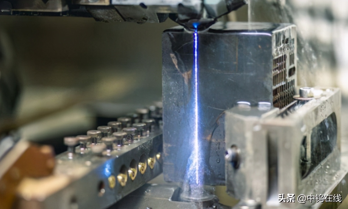 为什么钼丝变细后容易短路,为什么钼丝割铝容易断丝
