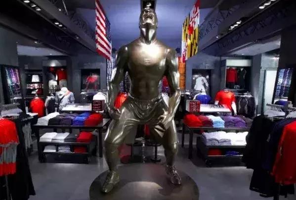 安德玛上演“屌丝逆袭”，这到底是个什么样的牌子？