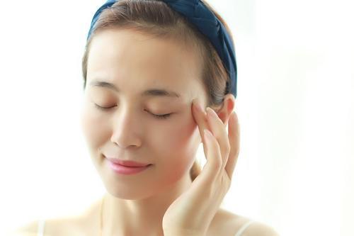 眼部细纹最好的方法,眼部细纹最有效的方法