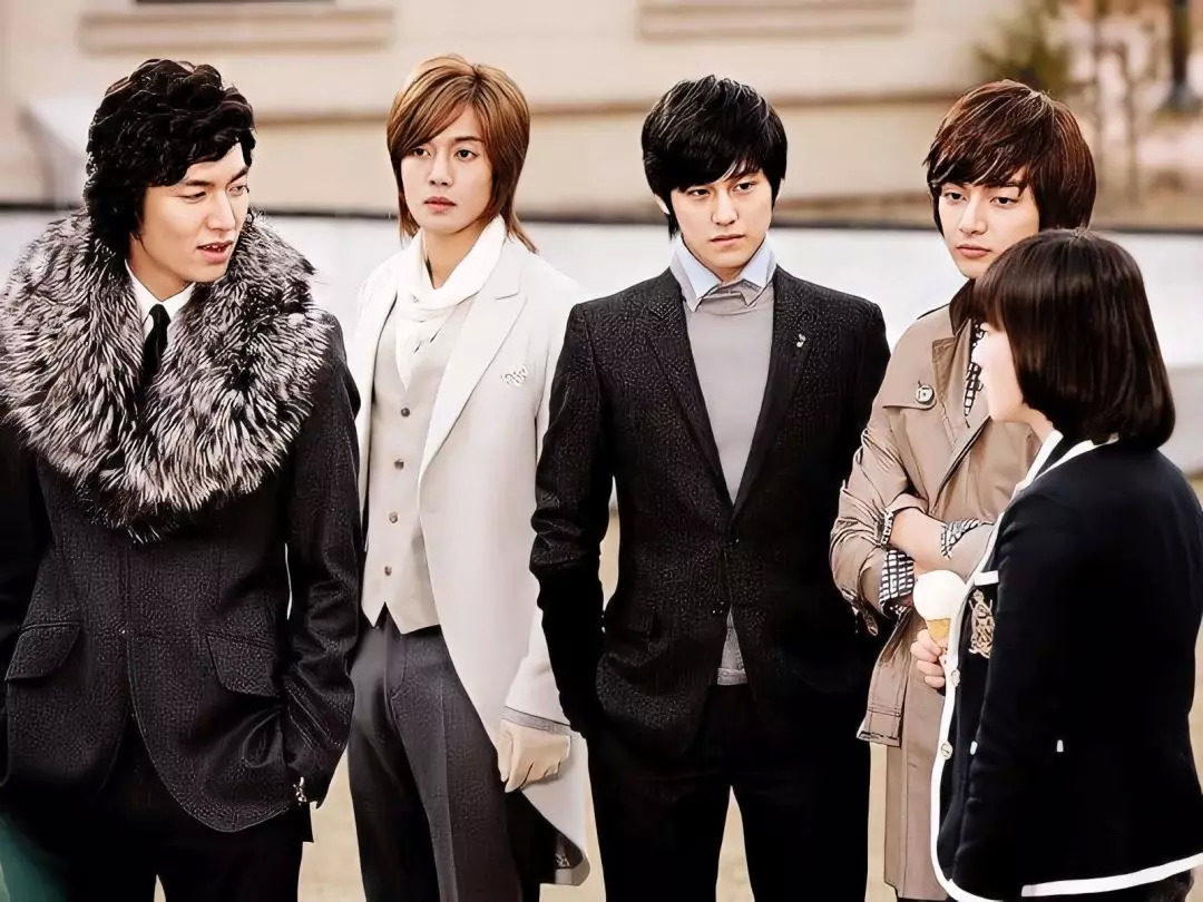 他要回归啦！韩剧扛把子、长腿欧巴始祖，还公开承认看过小电影