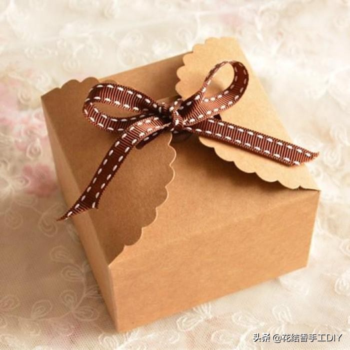 礼物手工diy好看,扁平型正方形礼物包装教程简单