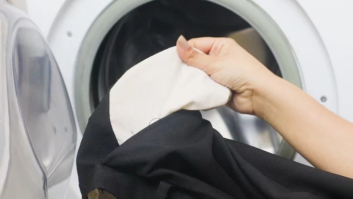 去除衣服上的小毛球,如何快速去除衣服上的毛球