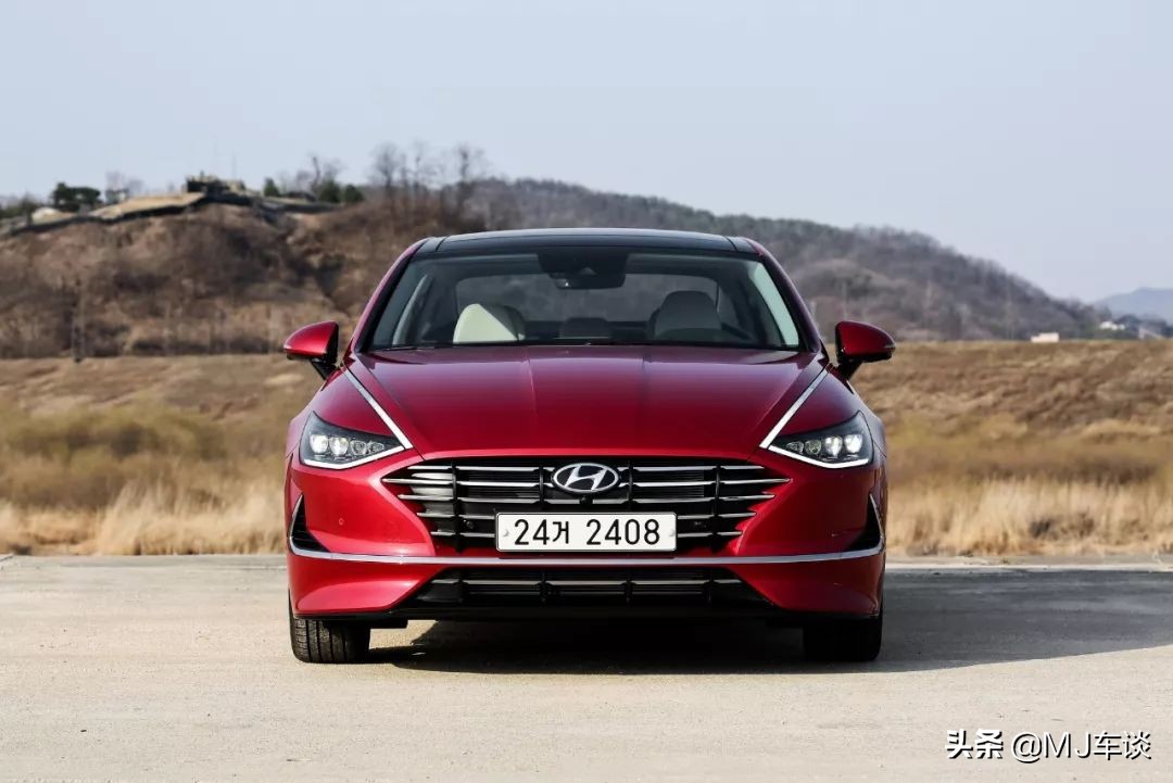 现代索纳塔韩国版第一视角试驾,现代索纳塔2.0t试驾视频