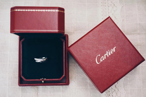 卡地亚三色戒指能卖多少钱,卡地亚三色带钻戒指报价