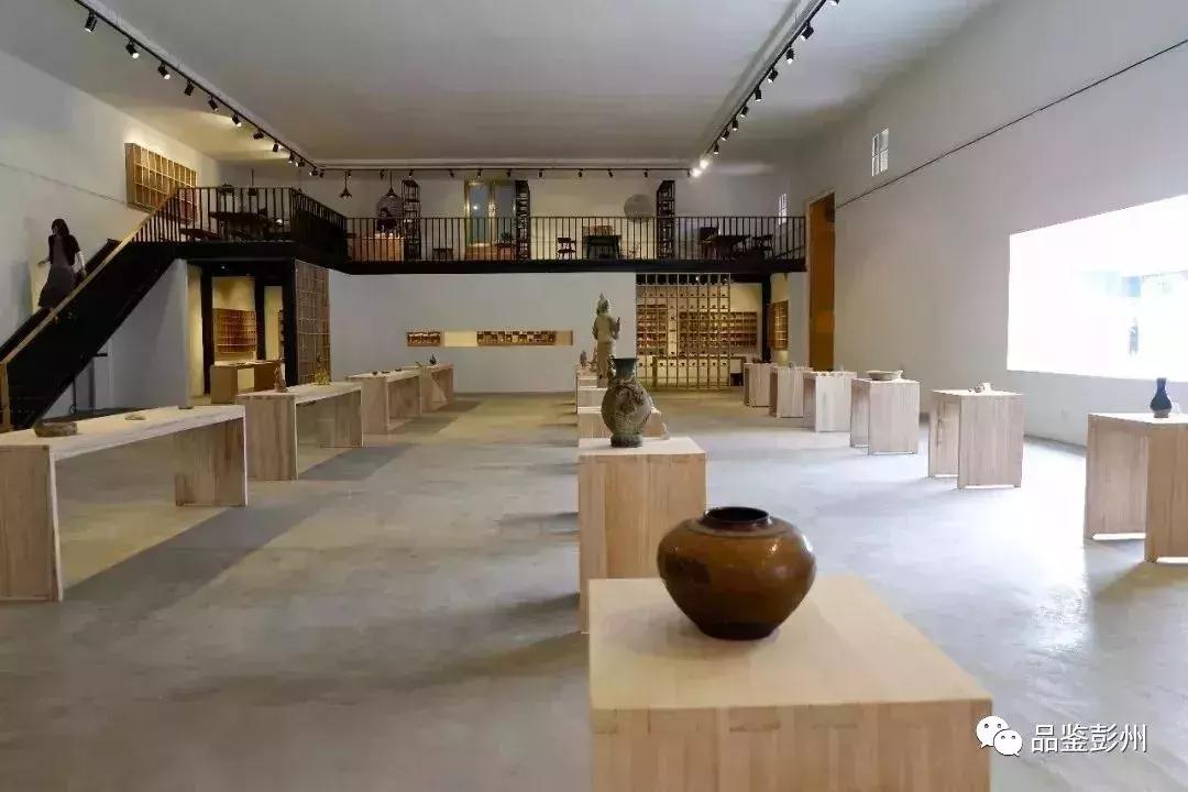 走遍中国的“寻鞋哥”来了！这回居然换上“军乐造”