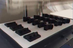 海绵上凹凸花纹怎么弄出来的,海绵怎么切又完整又好看