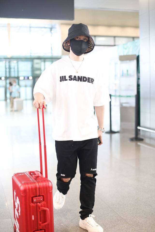 黄晓明日常穿衣搭配,黄晓明造型盘点