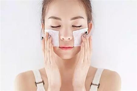 脸上长脂肪粒怎么办最有效,脸上长脂肪粒怎么快速消除小妙招