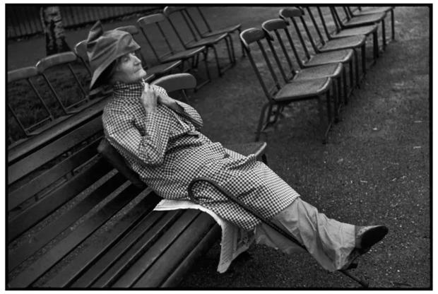 布列松摄影艺术书,布列松经典摄影作品解读