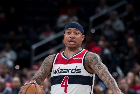 裁判驱离小托马斯,小托马斯被犯规