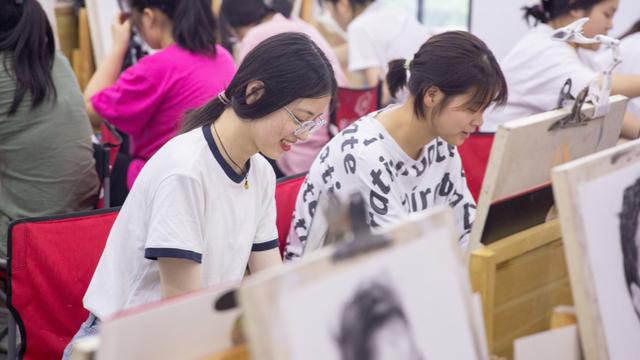 首都师范大学艺术类好考吗,首都师范大学美术非全日制研究生