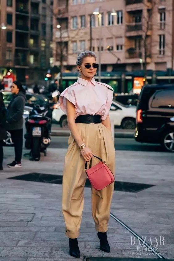 章子怡最惊艳的穿着,章子怡一个眼神霸气全开