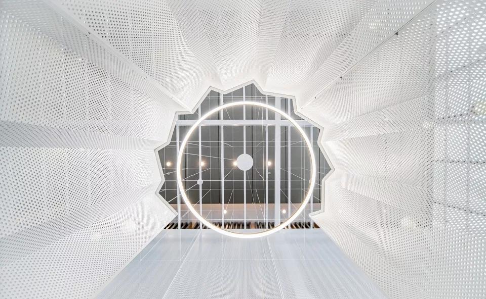 开在上海商场里的咖啡馆,用店面造型让月销量猛冲