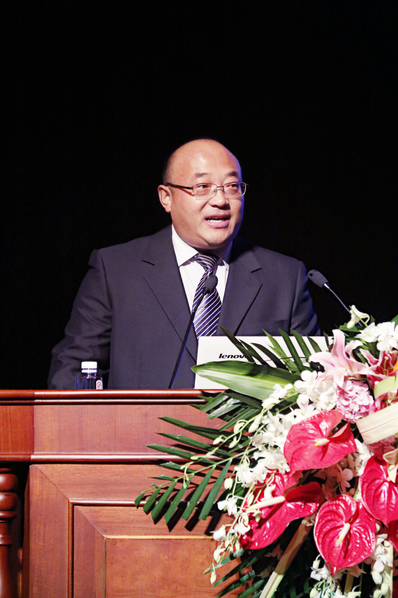 功勋教师频频从衡水中学出走，到各地分校担任校长，还有人在上市公司持股