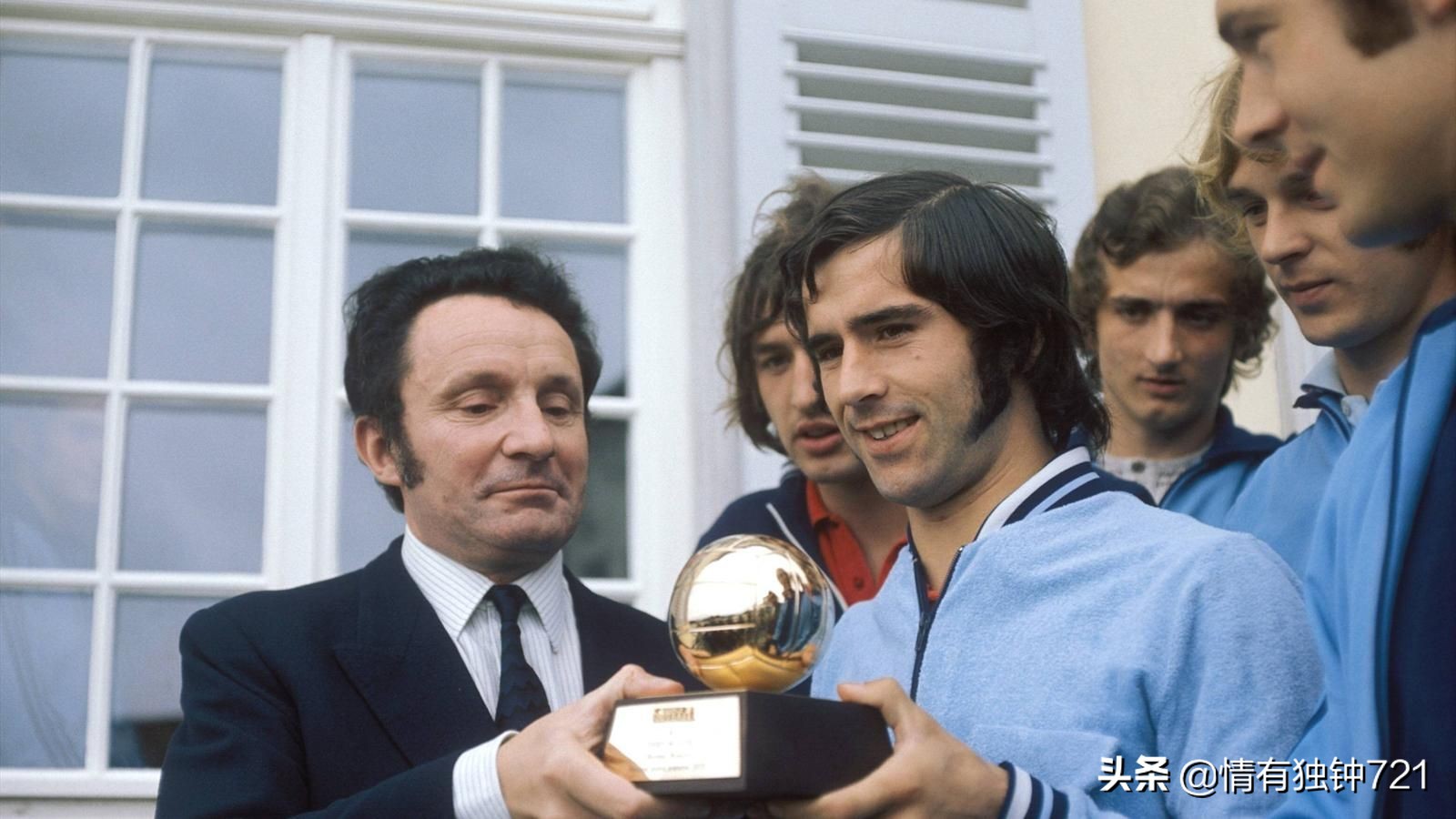 绝代双骄梅西c罗纪录片,历届金球奖得主梅西