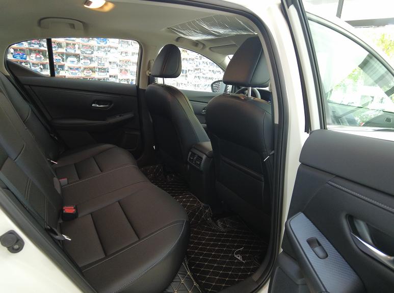 日产轩逸车型介绍高颜值值得信赖,日产新轩逸油耗7.4个油算高吗