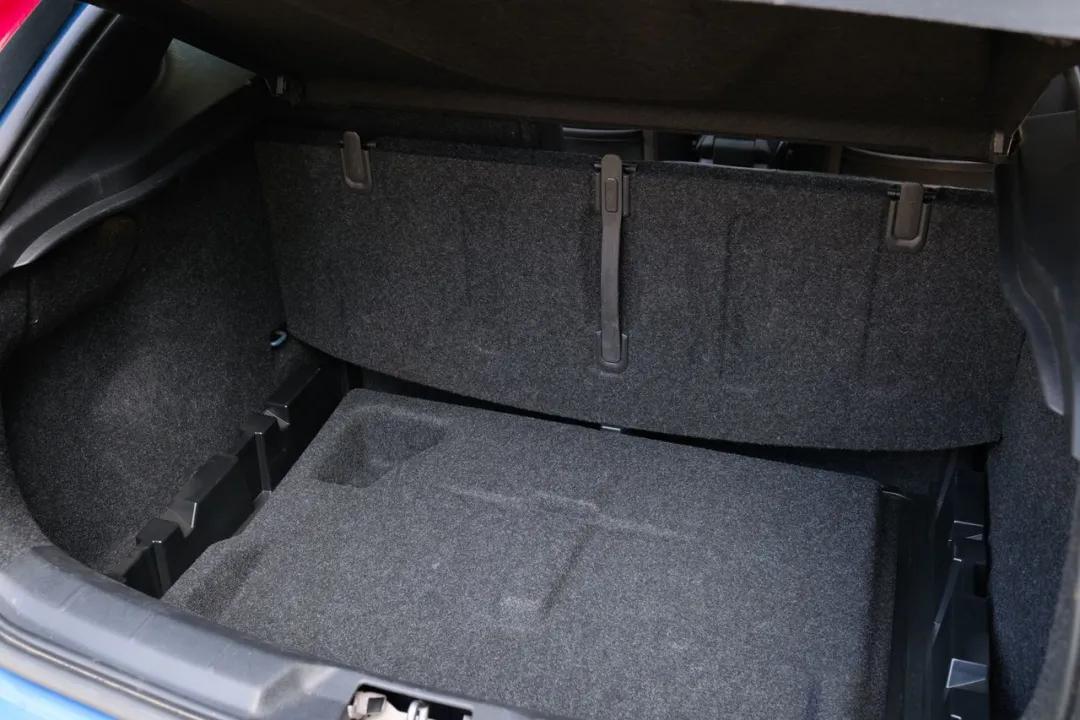 沃尔沃v40二手值得买吗,二手沃尔沃V40值得购买么