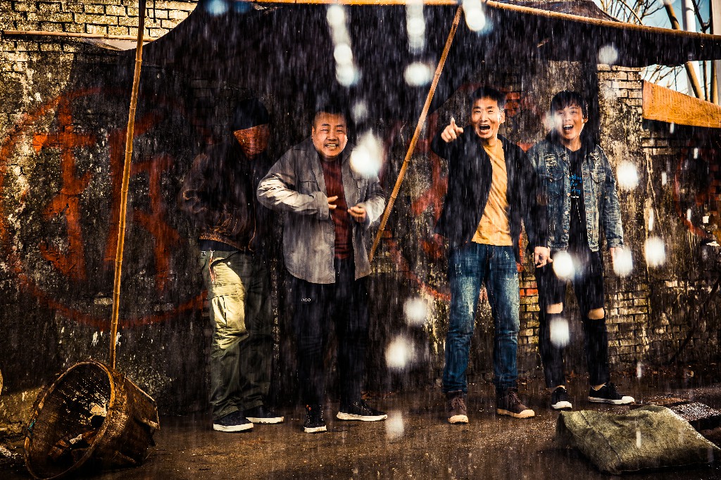 郑云站住小偷上映了吗,郑云电影票房