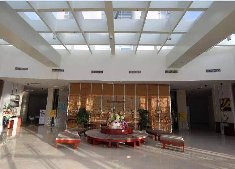 ¥599抢惠州高级海景房~三人自助早晚海鲜套餐~巽秀表演~家庭出游