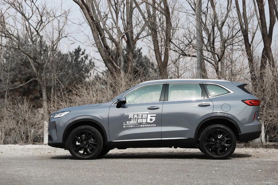 哈弗h63代2.0t最低配多少钱,哈弗h6三代2.0t与长安cs75plus2.0