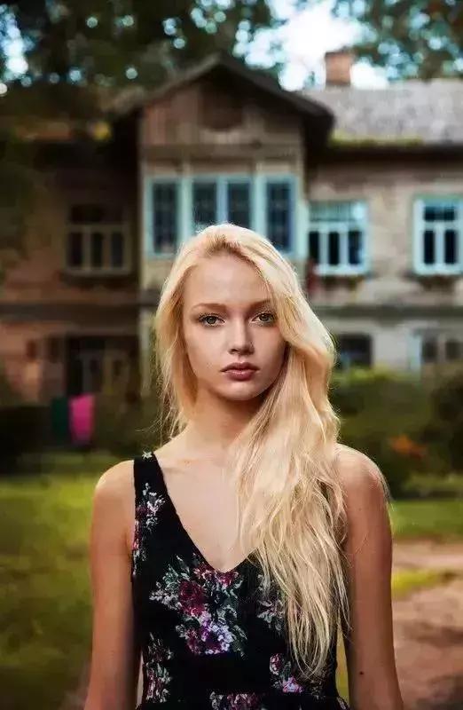 她拍摄了500个女神，组成世界美女地图，没有一张是网红脸