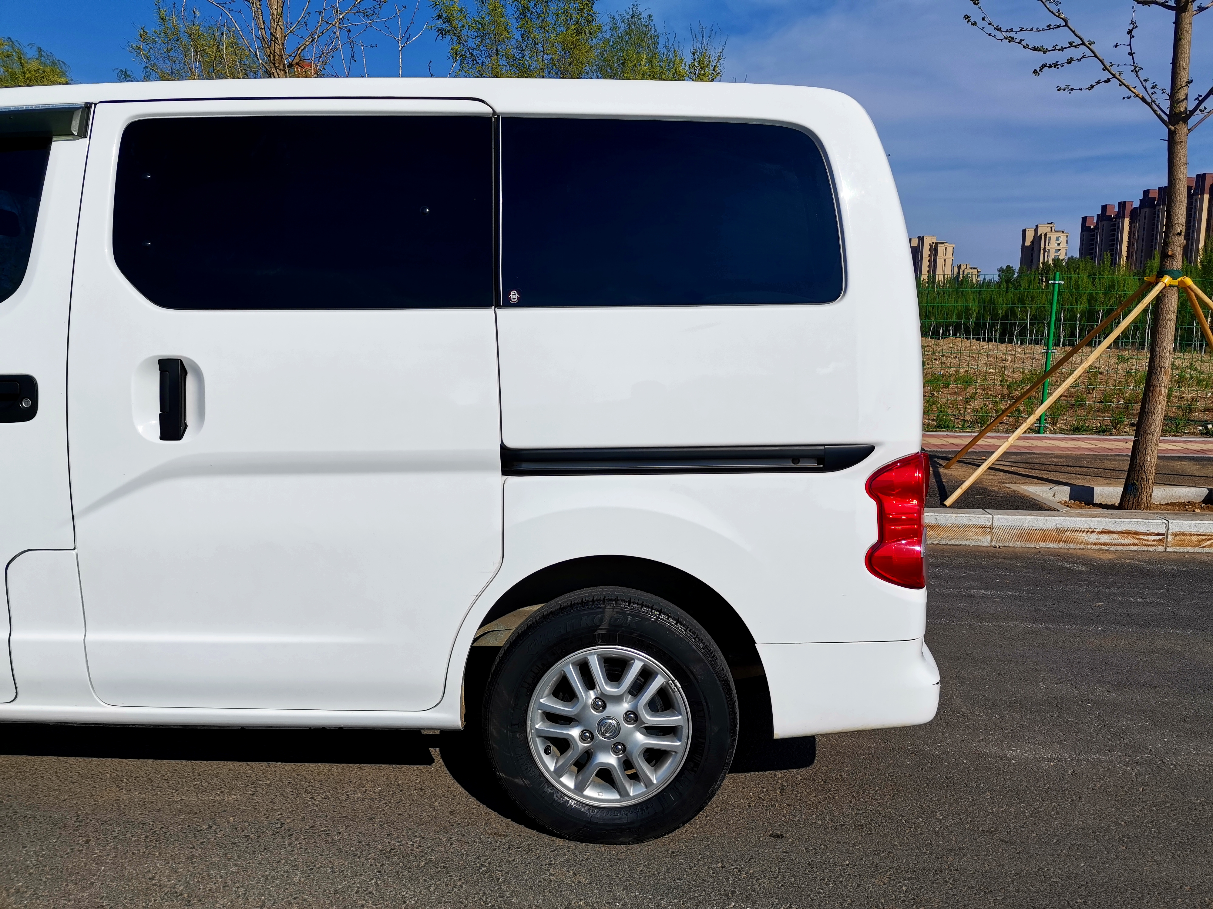 拉人载货两用车推荐,拉人拉货两用小车