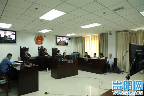 黑车拉客被执法人员抓到罚三万,开黑车被判刑