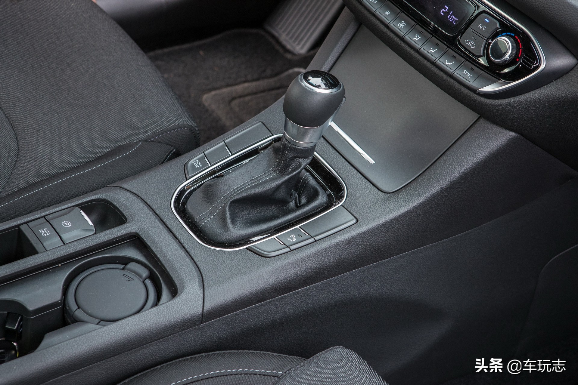 现代伊兰特新款1.5试驾,试驾现代伊兰特1.5cvt