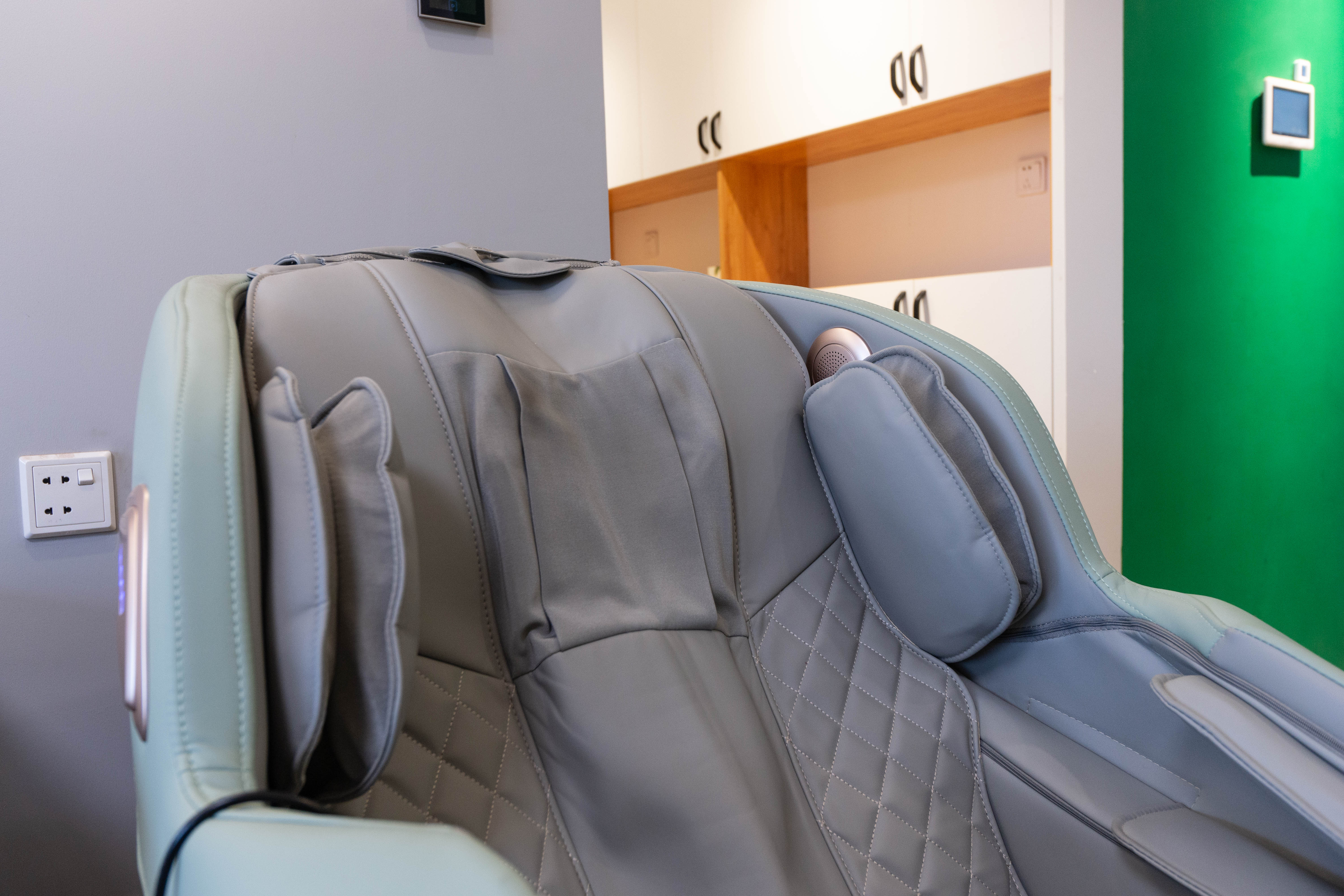 如何选择一款好的按摩椅,怎样挑选商用按摩椅