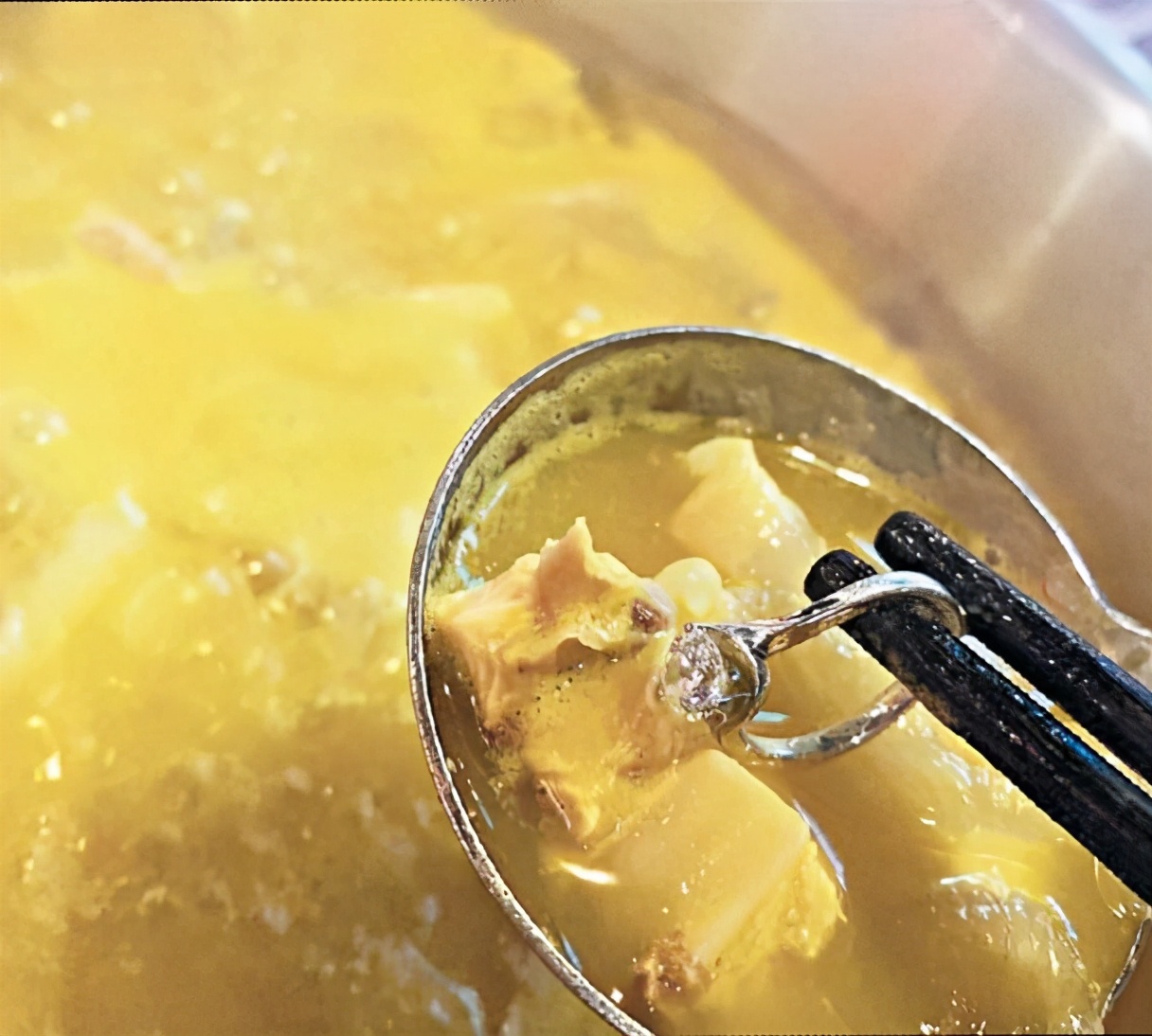 男友明目张胆劈腿,男友无情劈腿