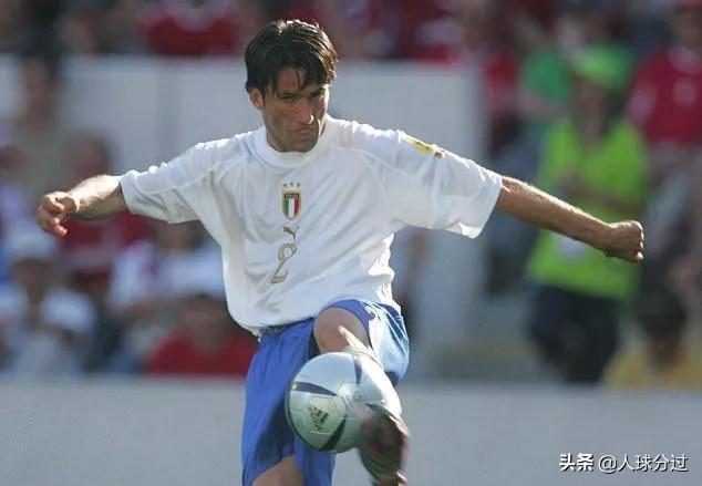 曼联业余级丢球引吐槽,曼联再败索帅黯然下课