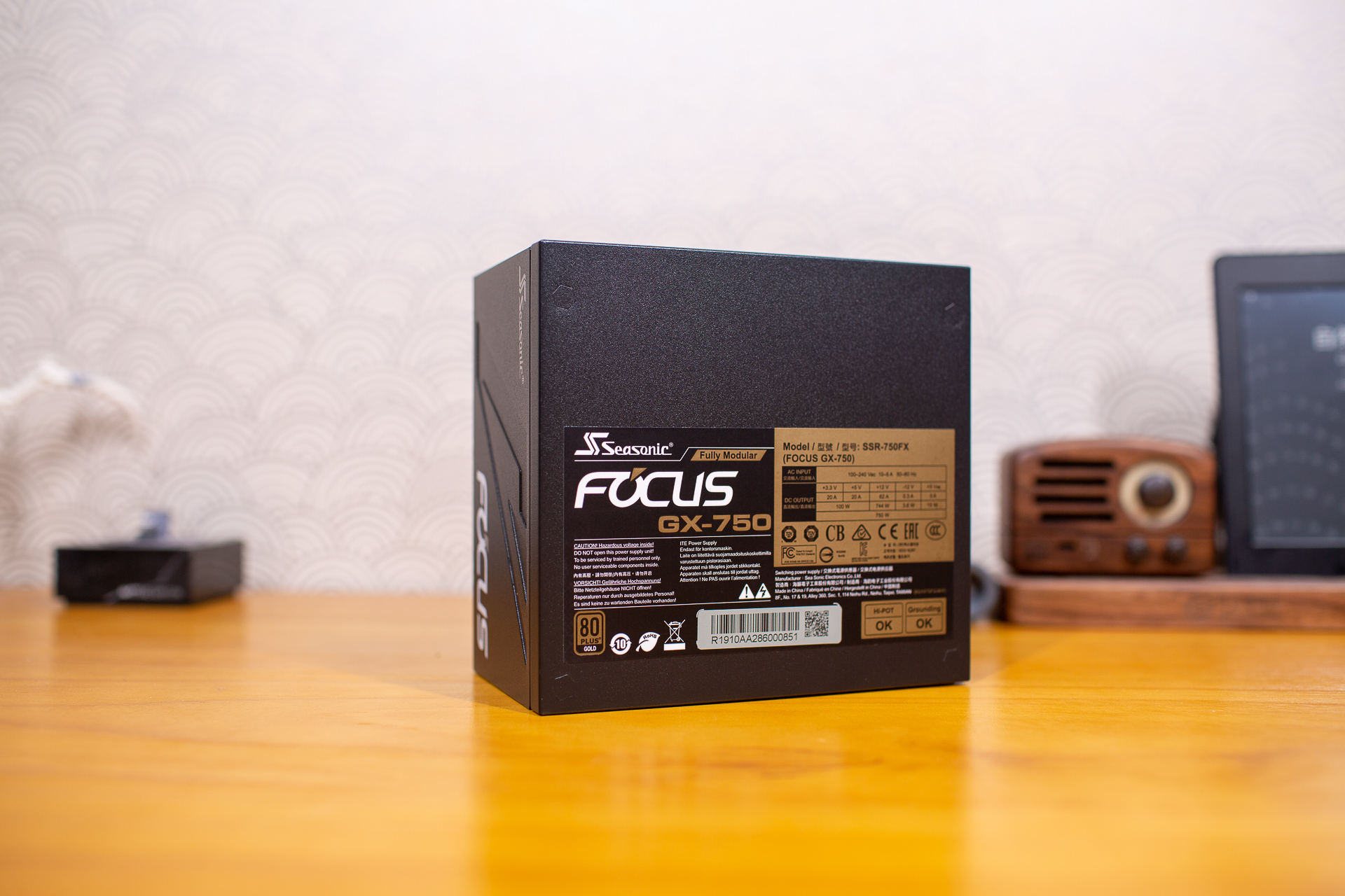 i9-9900K+5600XT主机日常是更适合工作还是游戏？MOD机箱装机分享