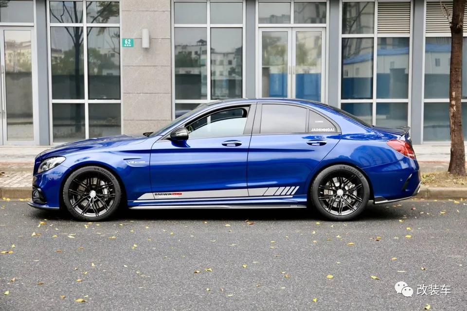 奔驰amgc63v8,6.2升v8奔驰c63加速