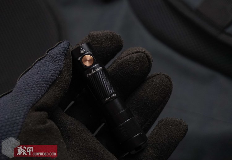 新款fenixe12v2.0迷你手电筒,fenix迷你手电筒e02r