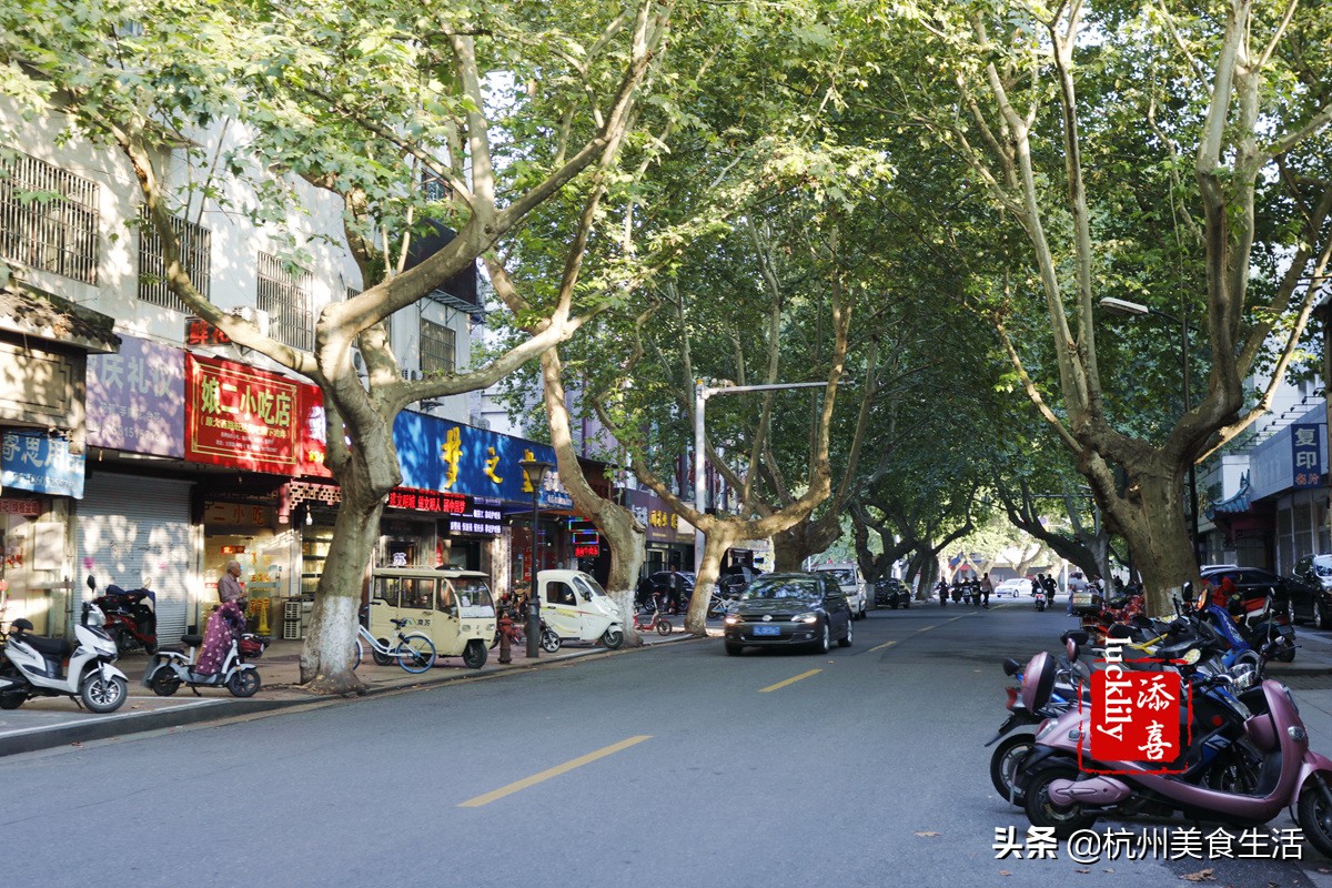 镇江美食三茅宫地锅鸡,镇江美食推荐锅盖面