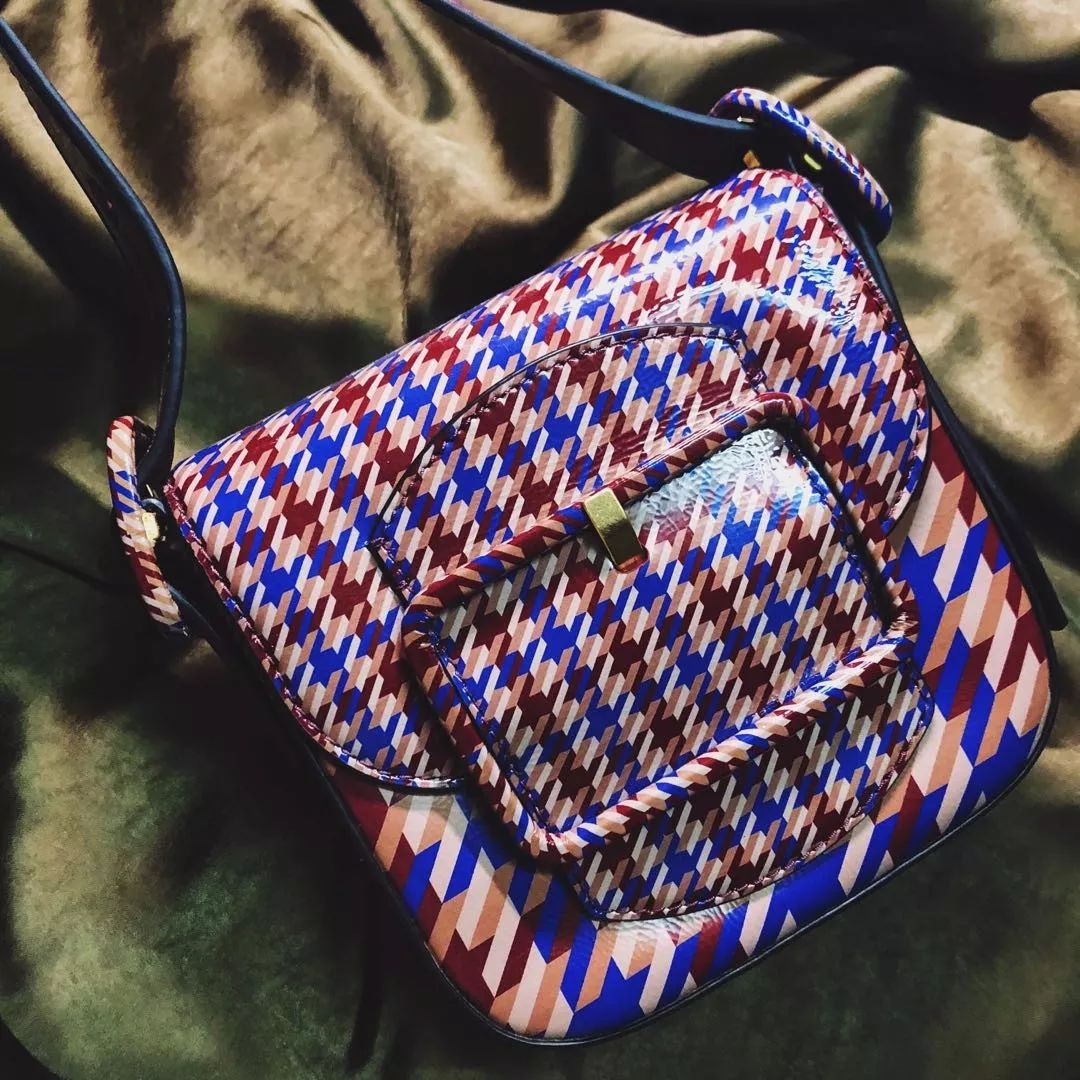 袁咏仪回应救赎众生,袁咏仪说她拯救了银河系