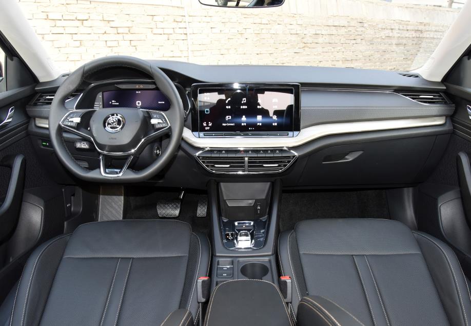 2018款自吸明锐旅行,斯柯达明锐旅行1.2t测评