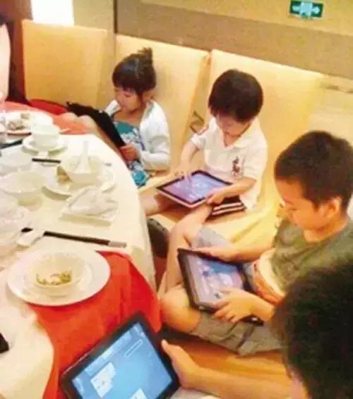 天津旧照，那被还珠格格们支配的电视，50后到00后五代人暑假记忆