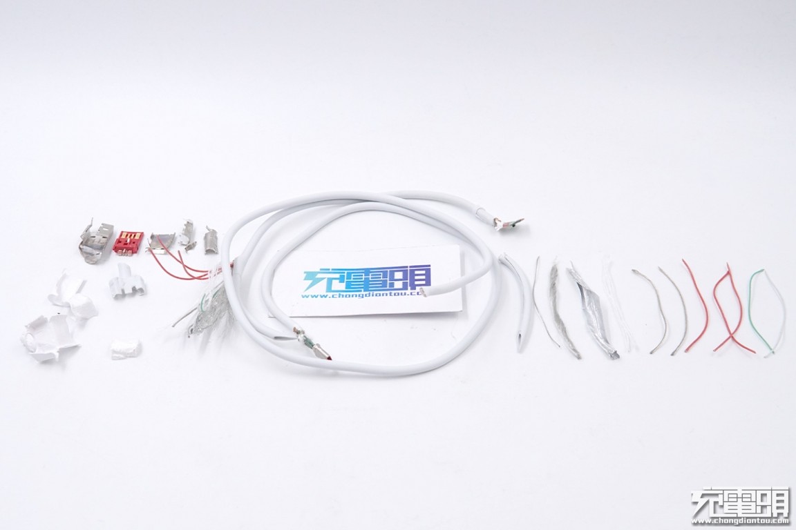 华为usb充电线拆解,华为40w快充数据线拆解构造